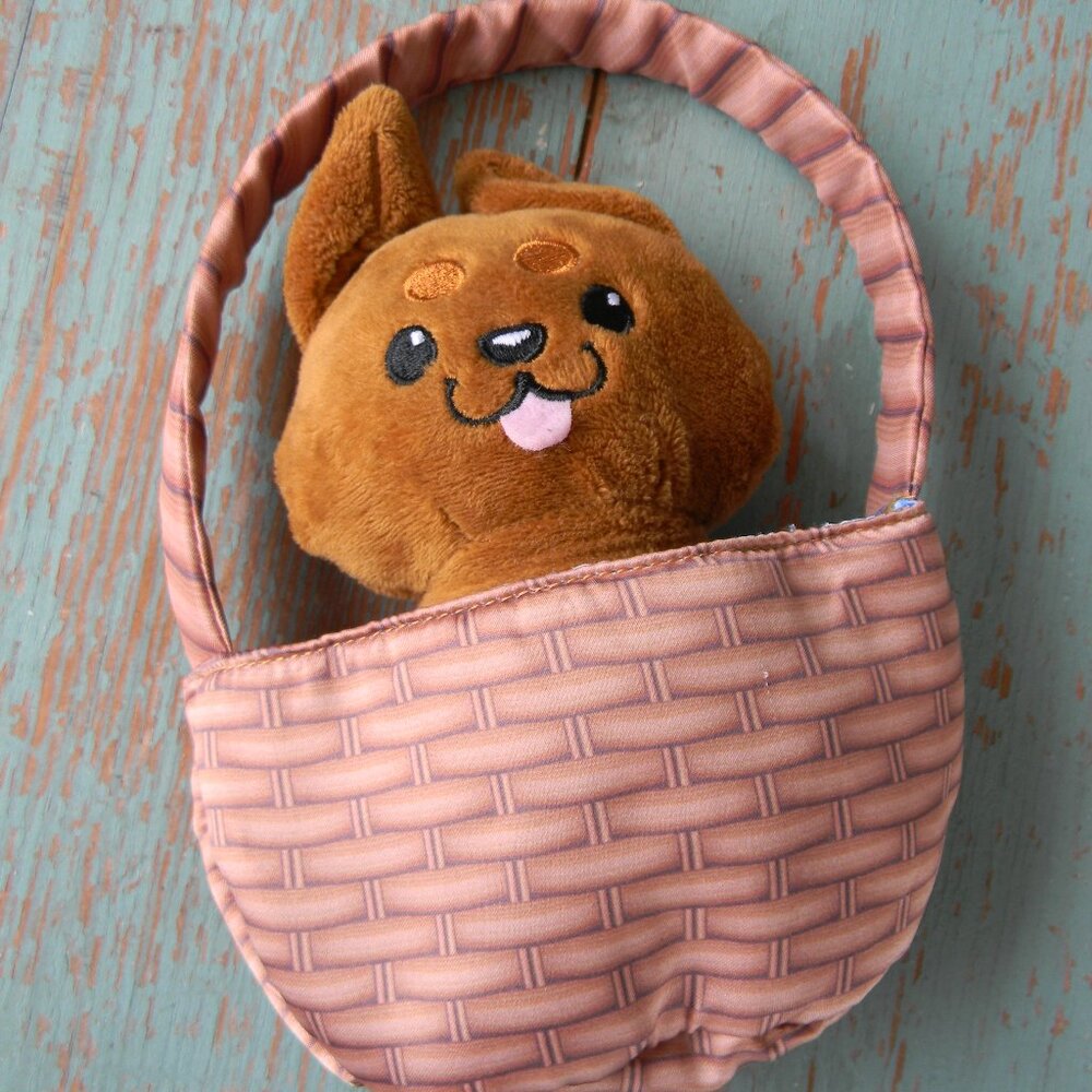 THE WIZARD OF OZ OFFICIAL TOTO SMALL STUFFED ANIMAL PLUSH & BASKET